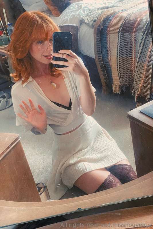 I’m going live now 🥰🥰 come and undress me - have me do thing..