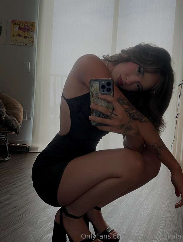 how would you feel if i wore this on our first date? :3