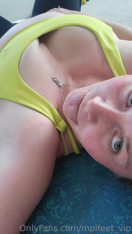 On the floor after that workout 💪👌 🥵