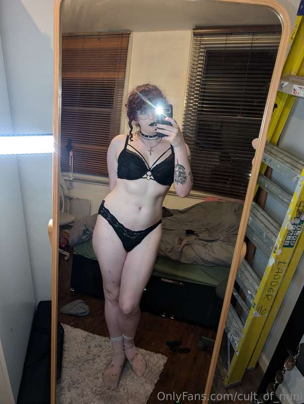 Couple of pics and vids in my underwear from today :)Plannin.. 2