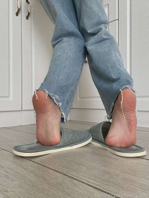 Feetlady - Fansly - 09 Dec, 2022 4