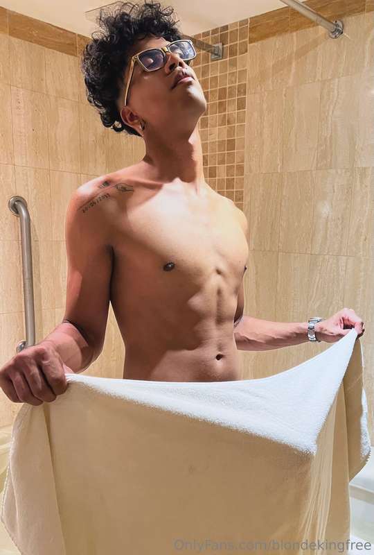 Look his 11.4 inches 🍆 🥵😈Should I collab with him⁉️ OMG‼️ 😱😏.. 1