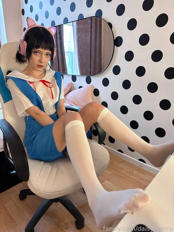 Daisy_Berry - Fansly - 28 Feb, 2025 1