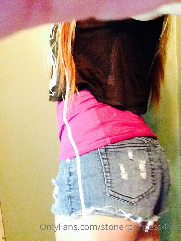 Stonerprincess4Life - Onlyfans - 11 Jun, 2022