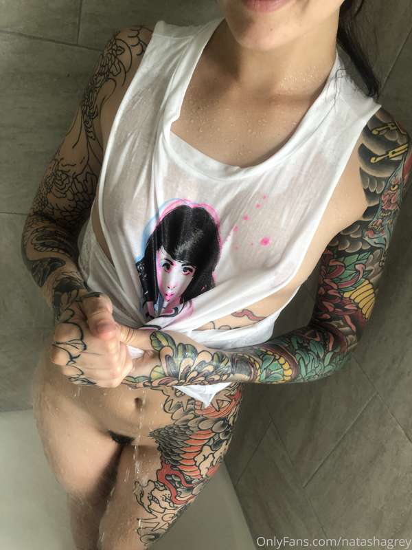 White tee shirts were meant to be wet... 😈💦 19