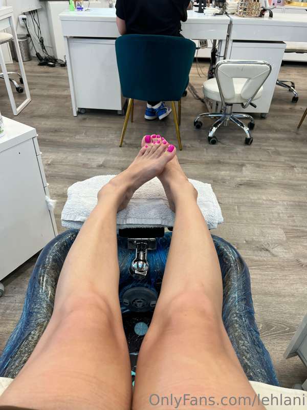 Magenta pink for a pop this summer 💅🏼💕 
I really love it 💦 g.. 10