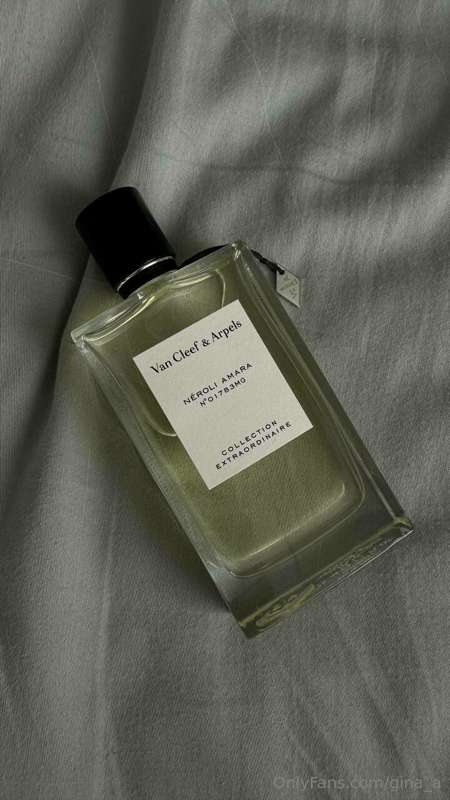 I am very attracted to smells that have a hint of sandalwood..