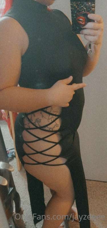 Got a new little black dress 😻😻