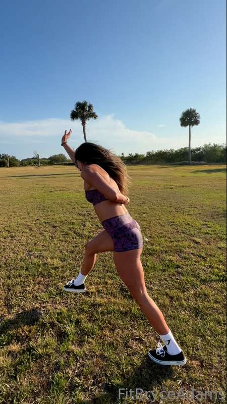 Keep swiping to see me complete a cartwheel 😉 4