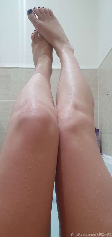 Oh the things I can do with these 😉 more feet videos to come.. 1