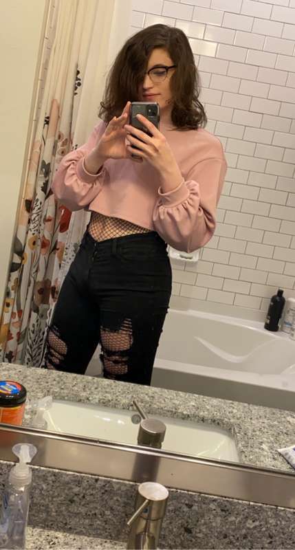 I got horny at a party and took lewds in the bathroom 🤭