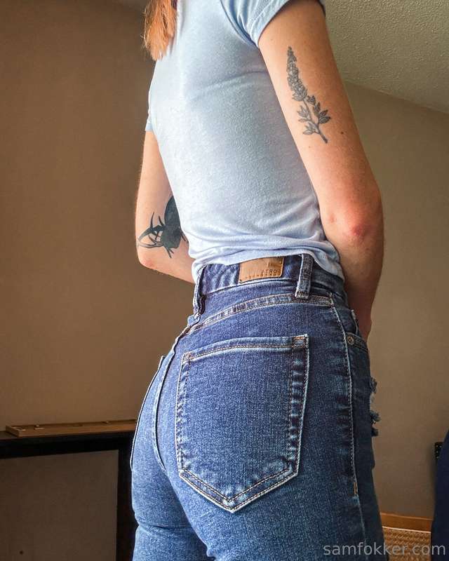 My outfit today 🥹 👖 the jean didn't last long though tbh 3