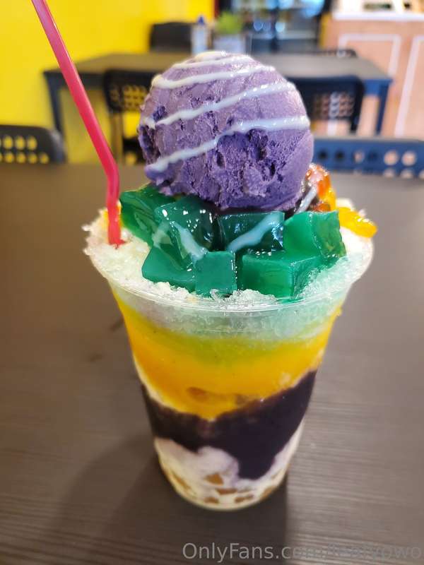 First time having Filipino cuisine and Halo Halo! 🍧 2