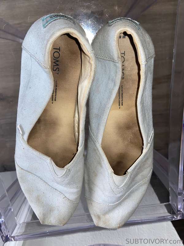 Worn shoe drop: -SHIPPING IN USA ONLY -dm me which pair you .. 18