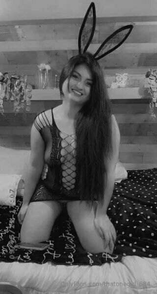 26 year old Latina caliente 🥵 with lots of spicy content 🌶🔥!..