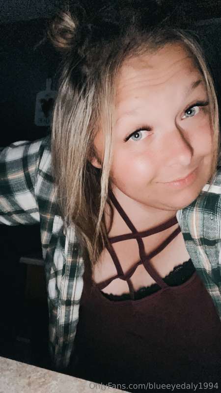 Blueeyedaly1994 - Onlyfans - 07 Nov, 2024