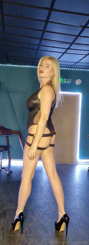 Do you like My outfit? 2