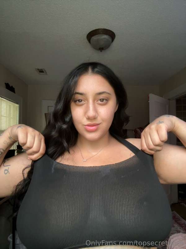 I made a mess spitting all over my tittys 🤭