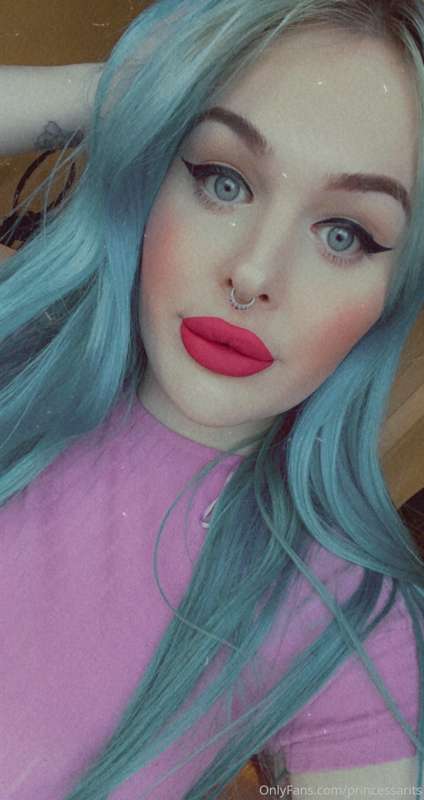 Kiss me baby 1