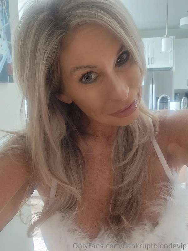 Do feathers tickle you.... 😉🤍 7