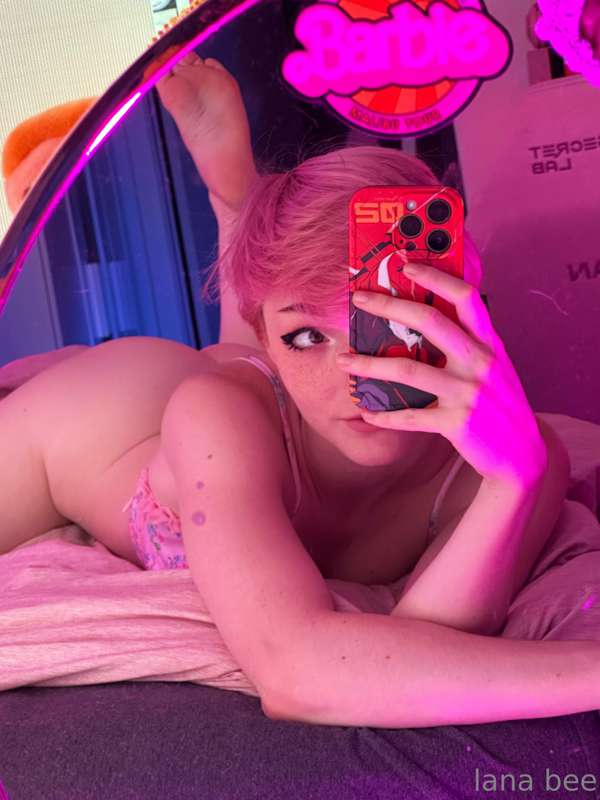 Lets cuddle, im already wet ✨💦 1