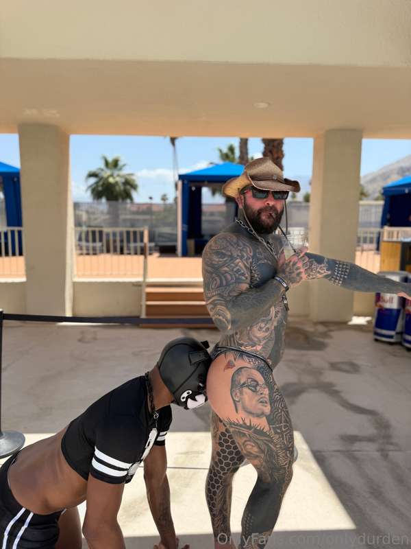 Having a blast in Palm Springs today 🌴 @doggoraeko @joey_tim.. 1