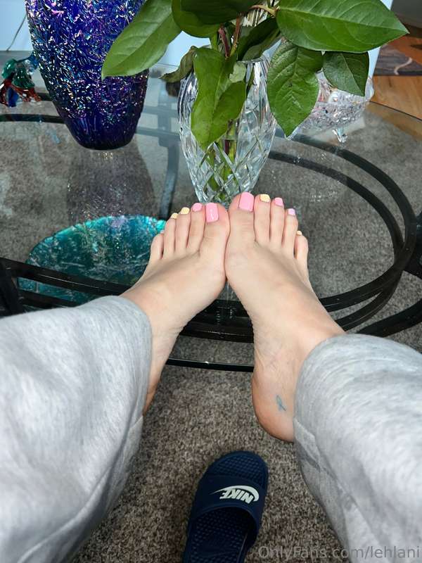 Some pics from last week 🩷 I’m ready for a new pedi. I’ve le.. 7