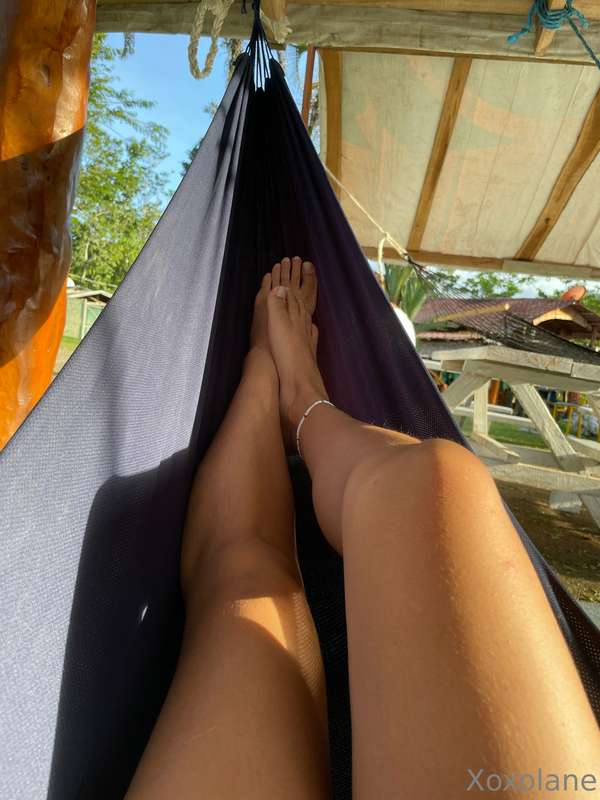 my feet could use a massage 🦶🏽