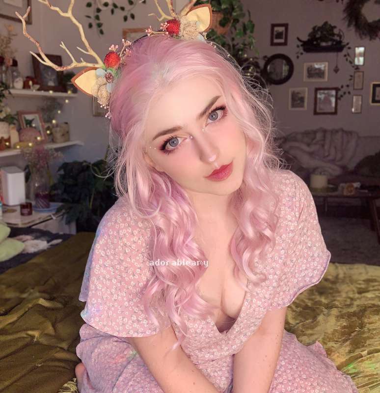the lovely fae Lily says hello :)