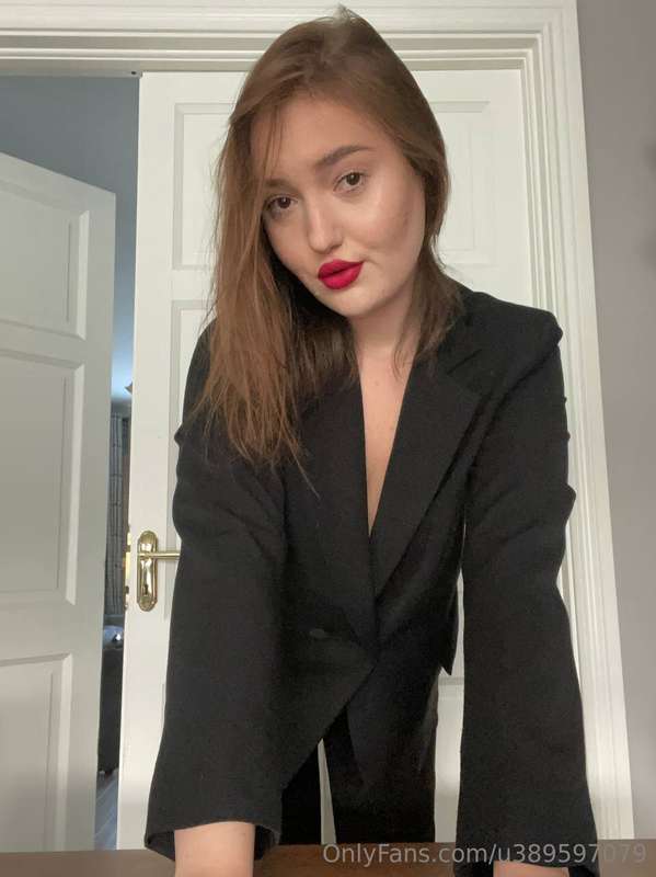 Would you like my lipstick to stay on you? 🥵 Would you like ..