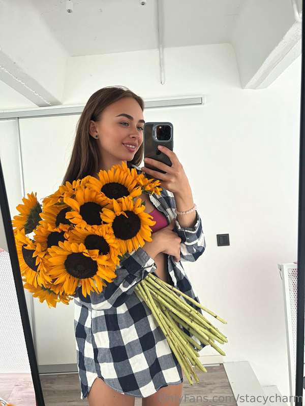 You know how to win my heart? FLOWERS 🌻🌻🌻🌻🌻