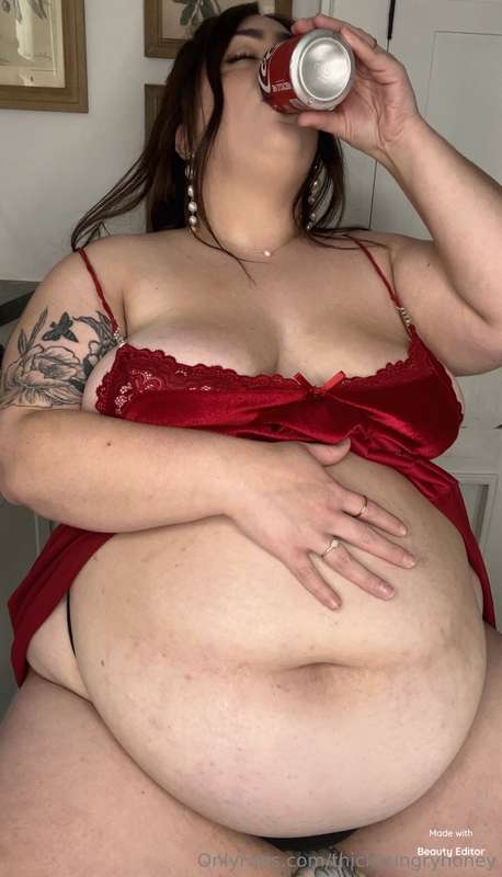 I didn’t even ask to be this fat and hot 2