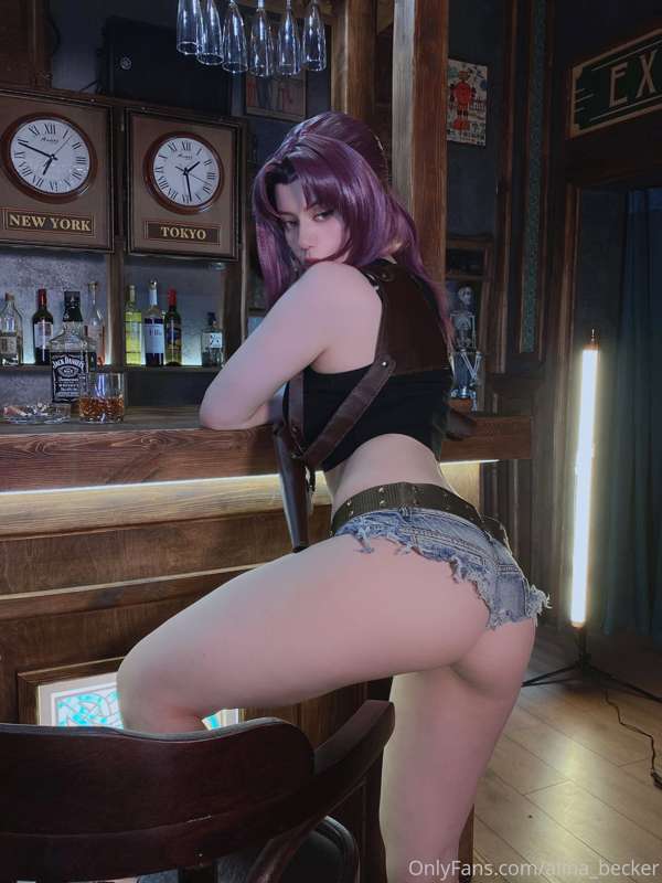♡ (⇀ 3 ↼)