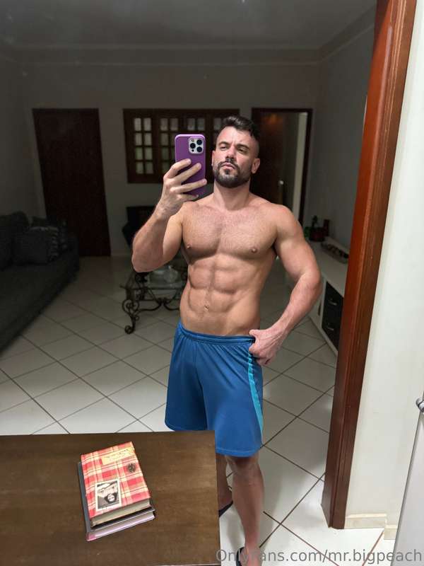 Check your DM, baby 😏Have a nice weekend 👅