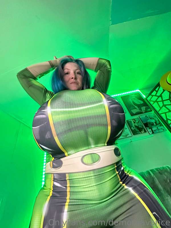 With Dragoncon approaching soon I tried to get some costumes.. 17