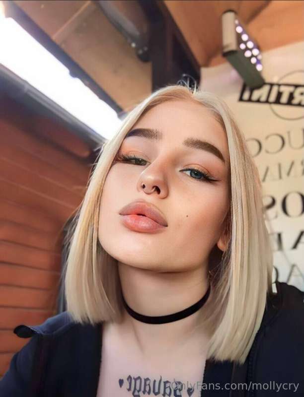 🔥 STOP SCROLLING🔥
Your sweet girl with dirty thoughts! 
@ros..