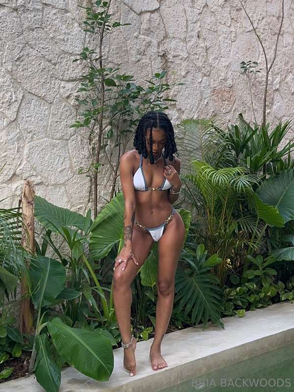 🌴