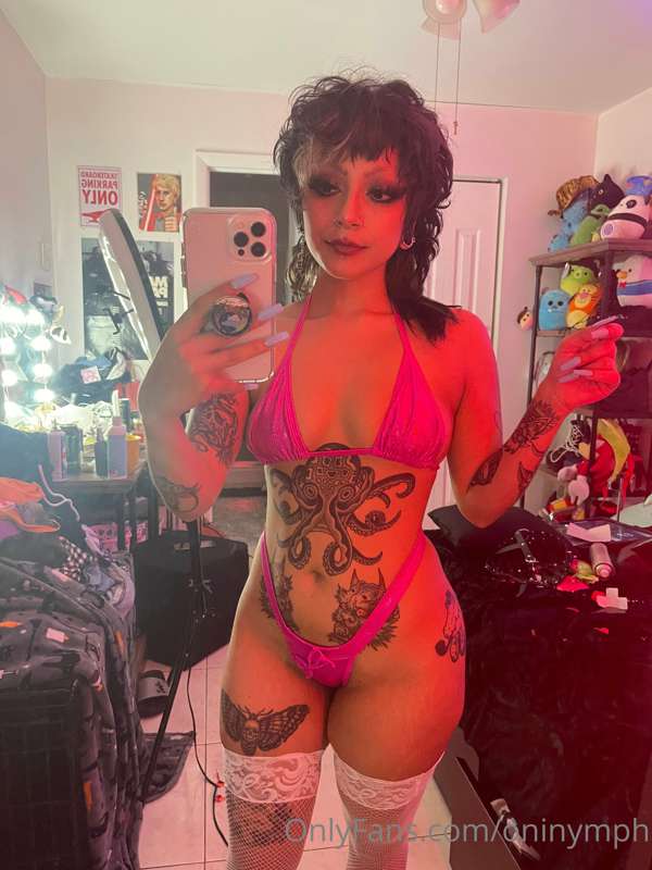 Ignore the mess we were mid filming but hai hehe I’m respond.. 4