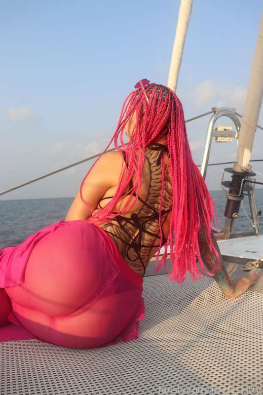 Twerk_Kitty - Fansly - 2025-04-28T07:41:43