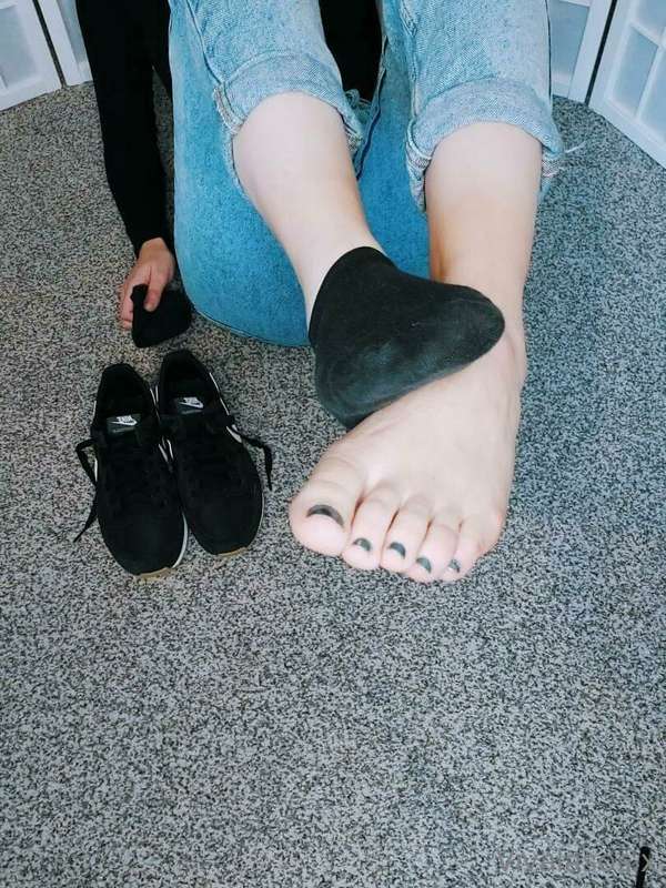 Sweaty, smelly silky soles... 

On a scale of 1 to 10... how.. 5
