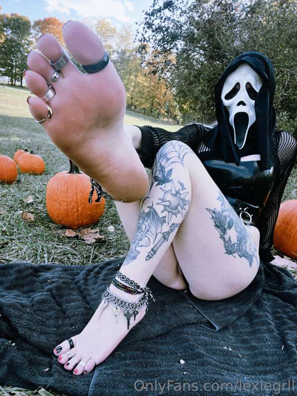 What’s your favorite scary movie?