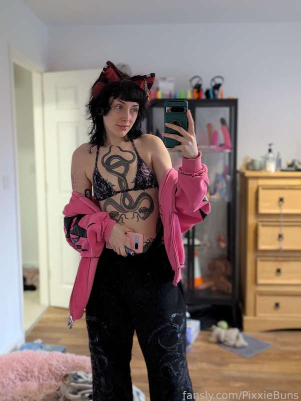 Pixxiebuns - Fansly - 03 Feb, 2025 3