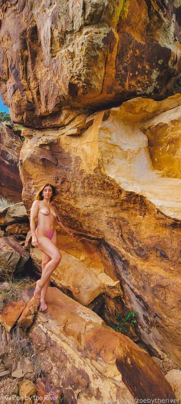 Zoebytheriver - Fansly - 08 Sep, 2021