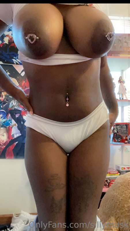 awww my heart nip piercings i miss em 2