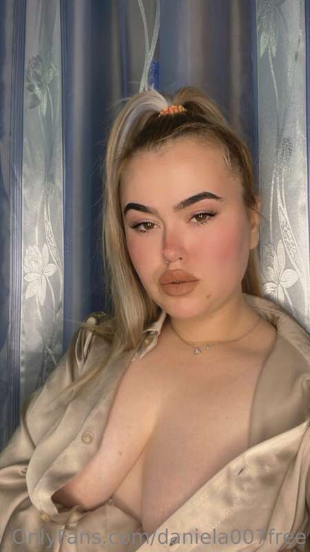 https://onlyfans.com/daniela_007