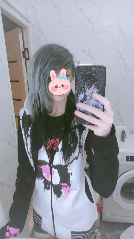 casual bed selfies ^_^ 13