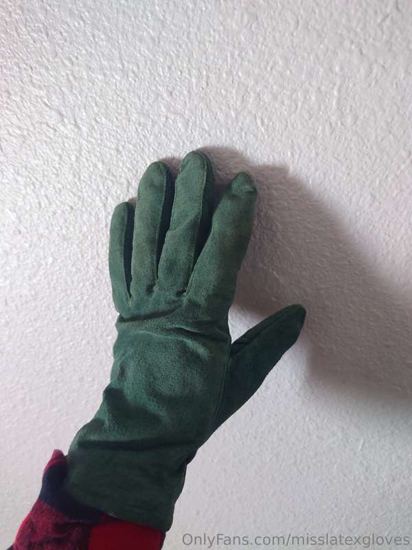 Misslatexgloves - Onlyfans - 26 Feb, 2025 1