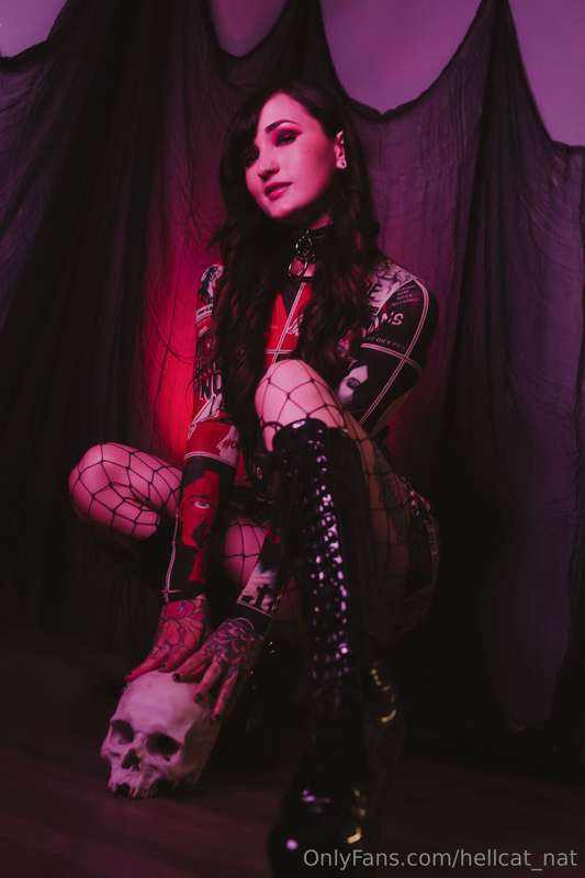Is anyone going to Sonic Temple music festival this weekend .. 3