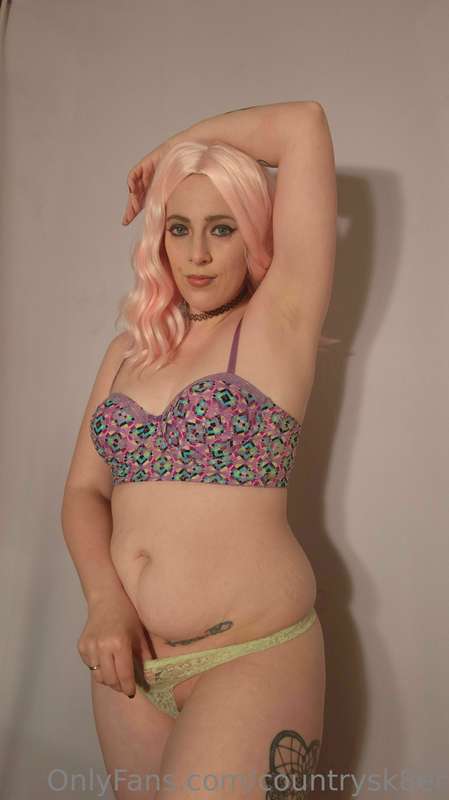 I got 32 flavors of that bootylicious bubblegum raspberry, g.. 3