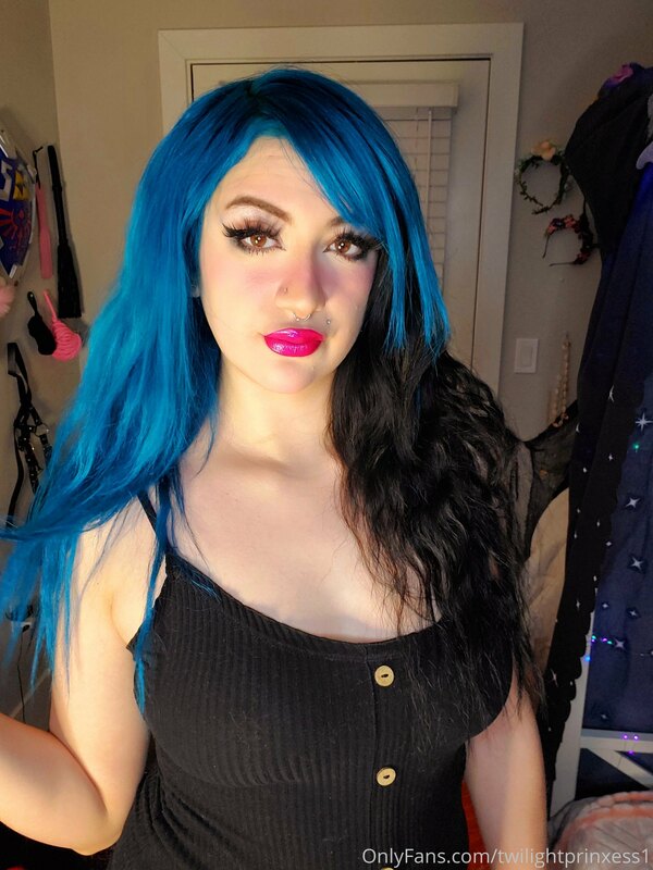 Full set on my paid page ?? 6